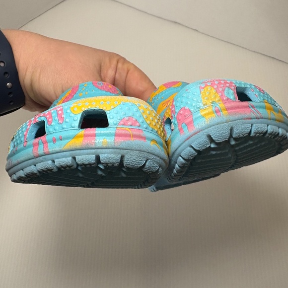 Crocs Classic Island Escape Clog Children's Size 6 Hyper Pink/Multicolor/Blue - Picture 9 of 10